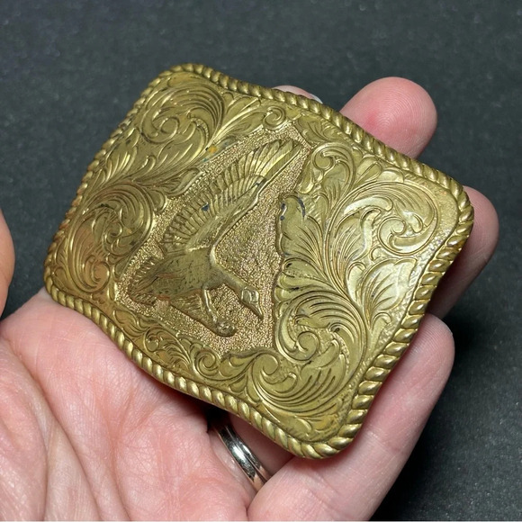 El Arturo Bronze Crumrine Inc Vintage Floral Buckle Solid Gold Tone Men’s Buckle - Picture 2 of 9